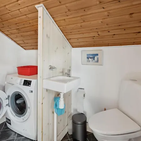 2 Bedroom Lovely In Romo *