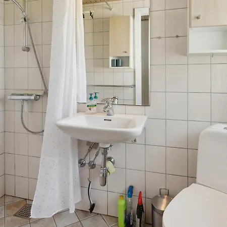 펜션 2 Bedroom Lovely In Romo