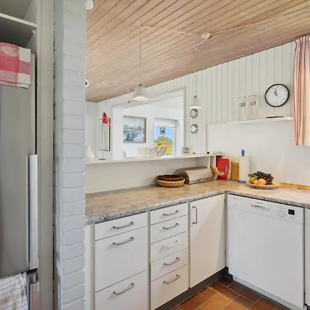 2 Bedroom Lovely In Romo *